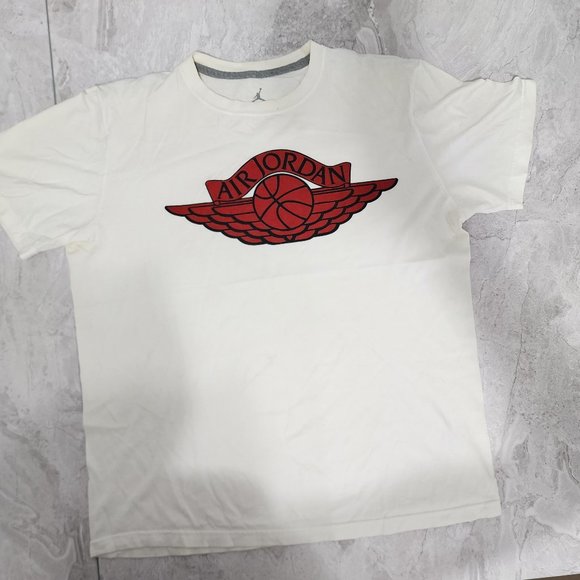 Jordan Other - Air Jordan Basketball Tee Shirt Men's White/Red Size Large